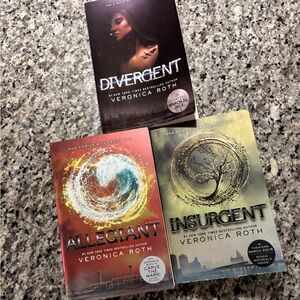 Divergent Trilogy Books